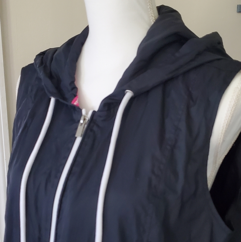 New Tommy Hilfiger Dark Blue Hooded Vest. XL. - Picture 4 of 13